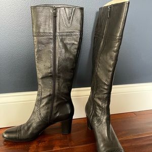 Tall black leather boots, 7.5
